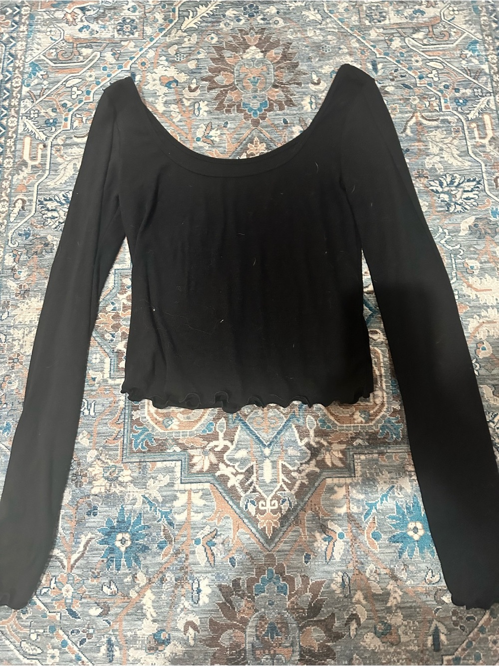 Arizona Jean Company Black Long-Sleeve Crop Top with Scoop Neck